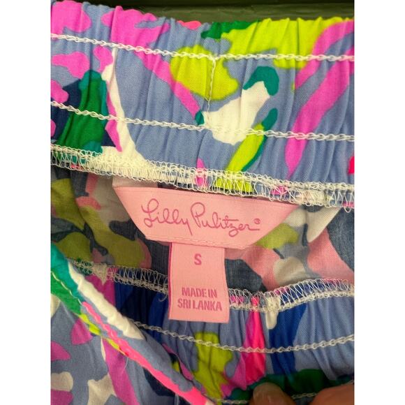 Lilly Pulitzer women's Katia Shorts Havin a Blast Size small Rayon Colorful Pink - Picture 8 of 8